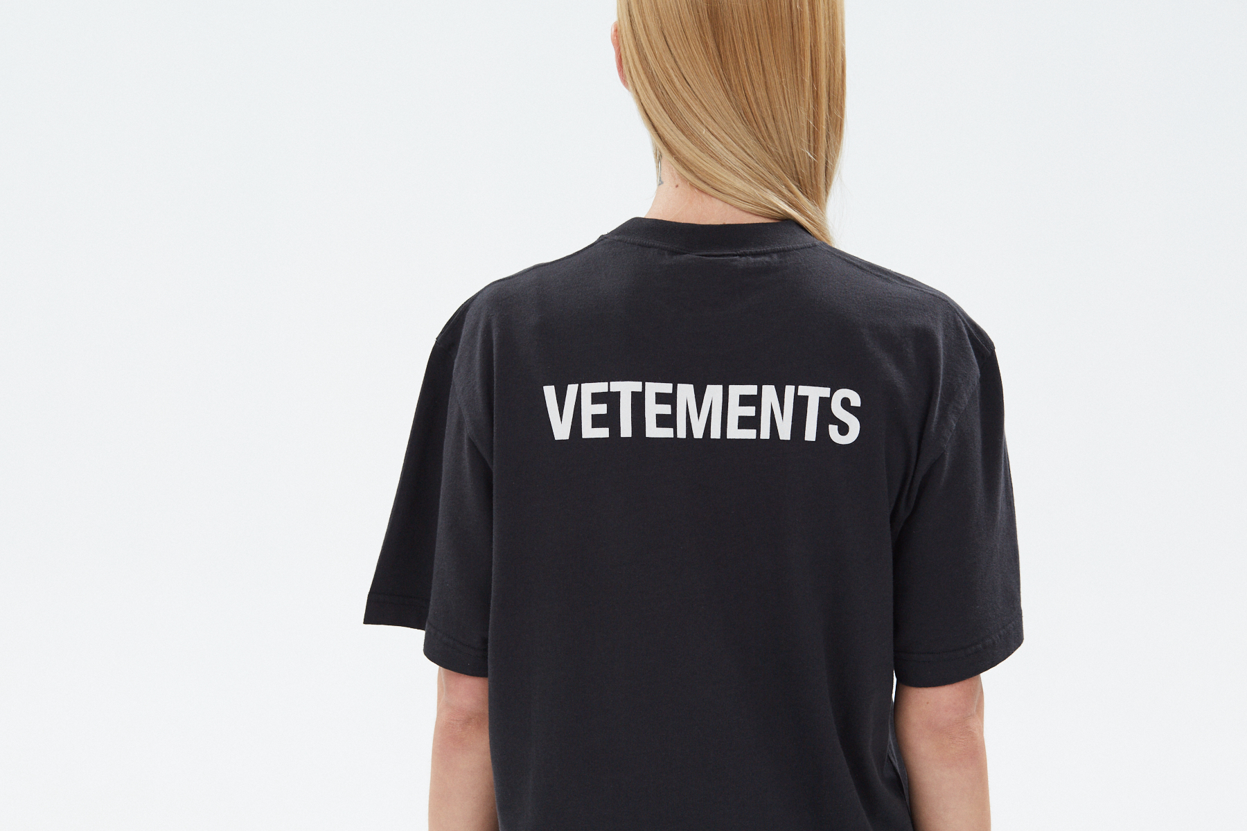 vetements staff